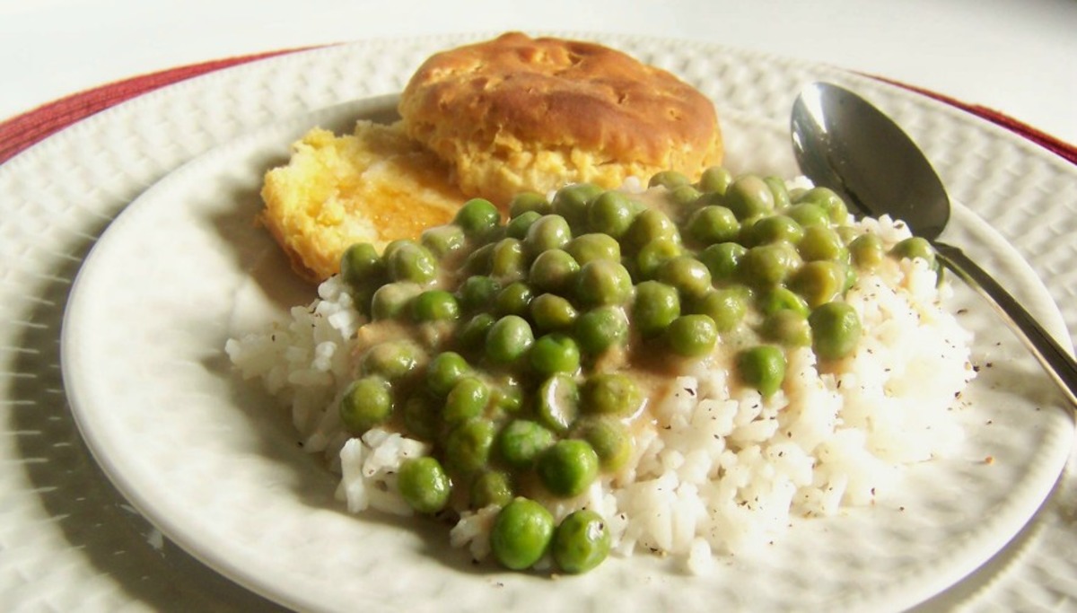 White Gravy/ Sauce With Peas Recipe