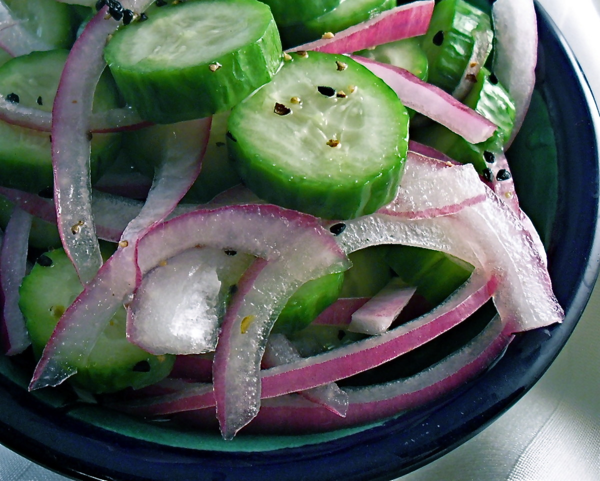 Refreshing Cucumber-Red Onion Salad
