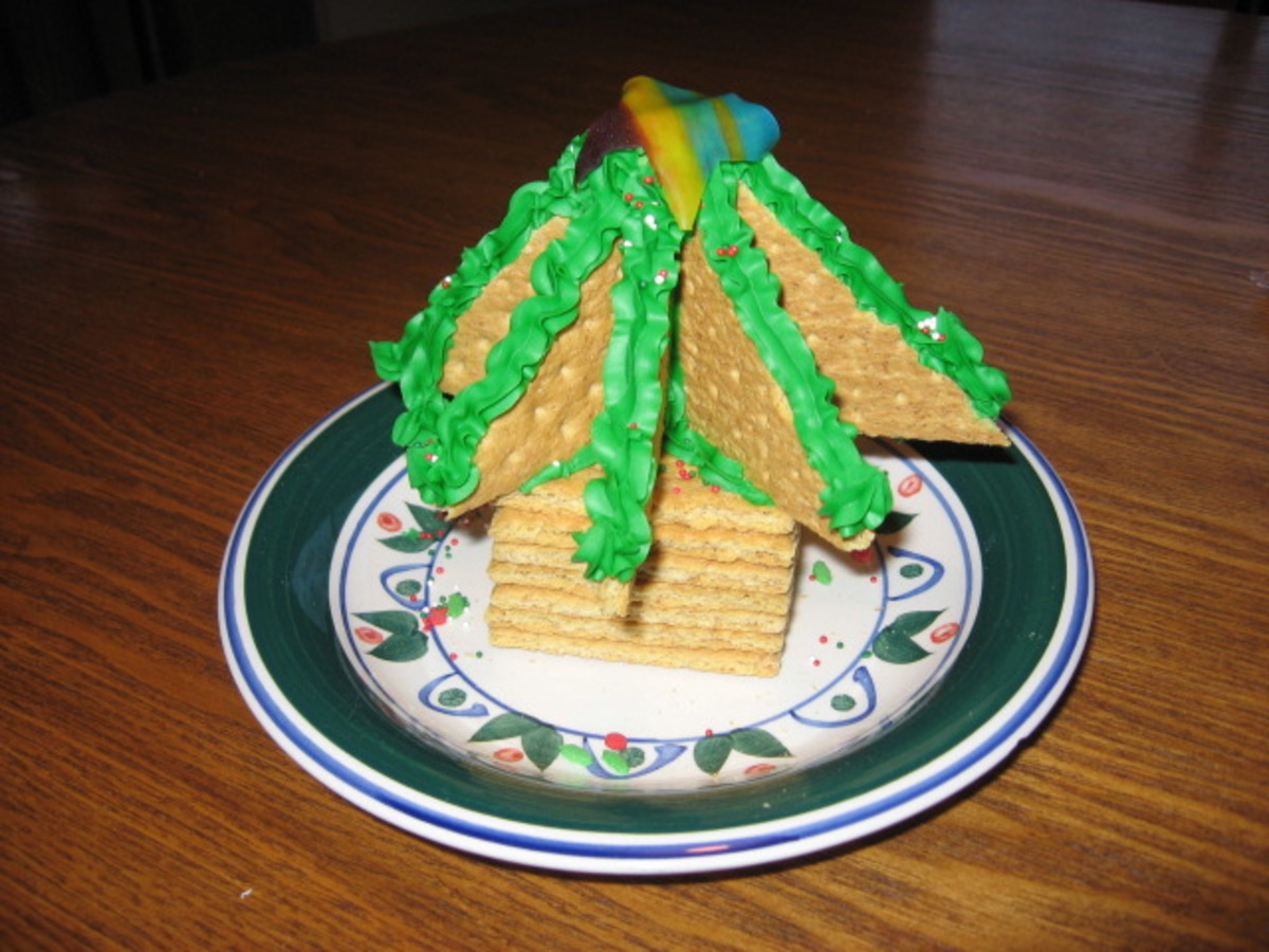 Graham Cracker Christmas Tree Decoration