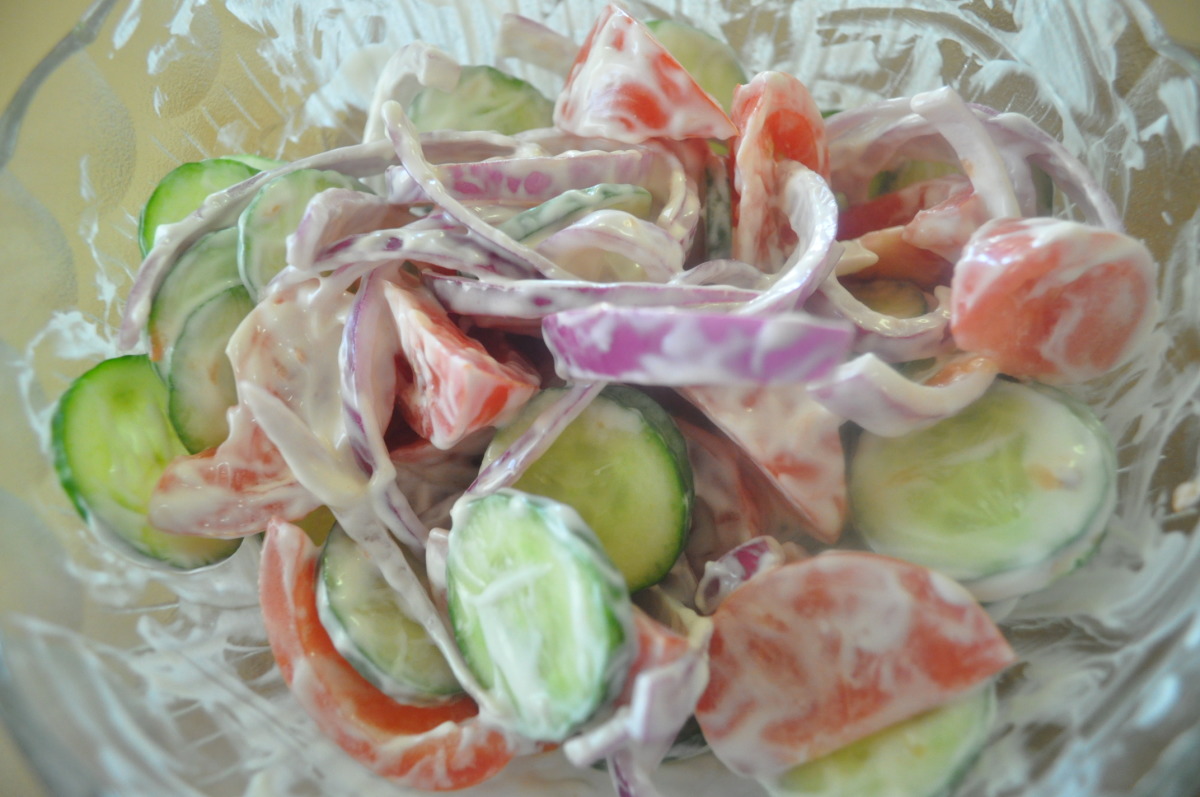 California Salad (Tomato, Cucumber and Onions)