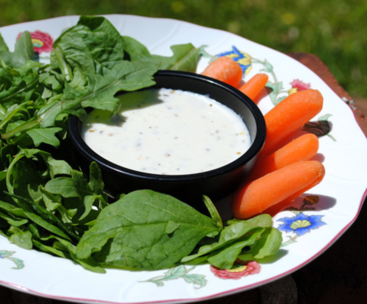 Buttermilk Balsamic Salad Dressing_image