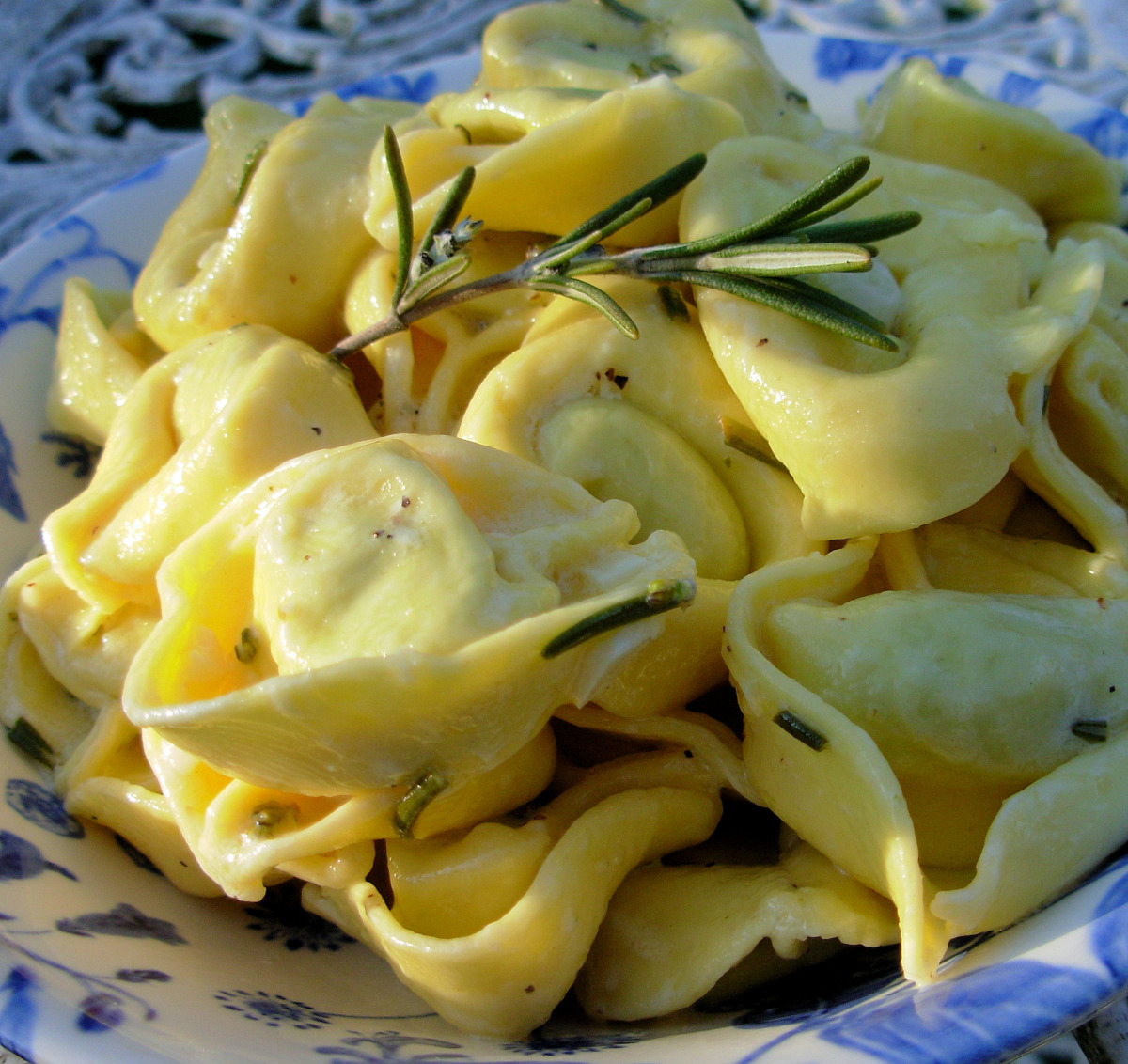 Garlic and Rosemary Pasta image