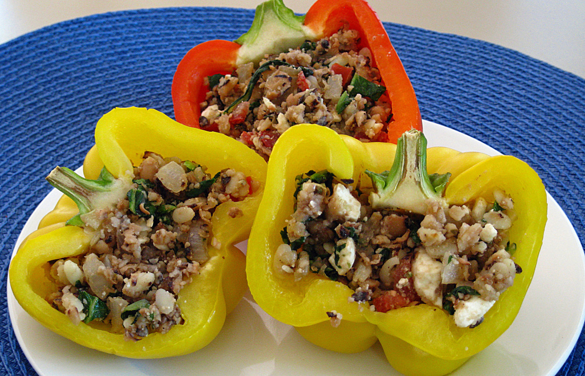 Greek Orzo Stuffed Peppers_image