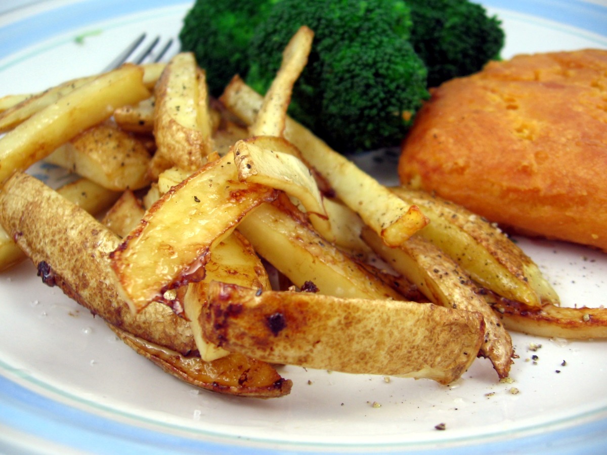 Somewhat Health-Ified English Chip Shop Style Oven Chips_image