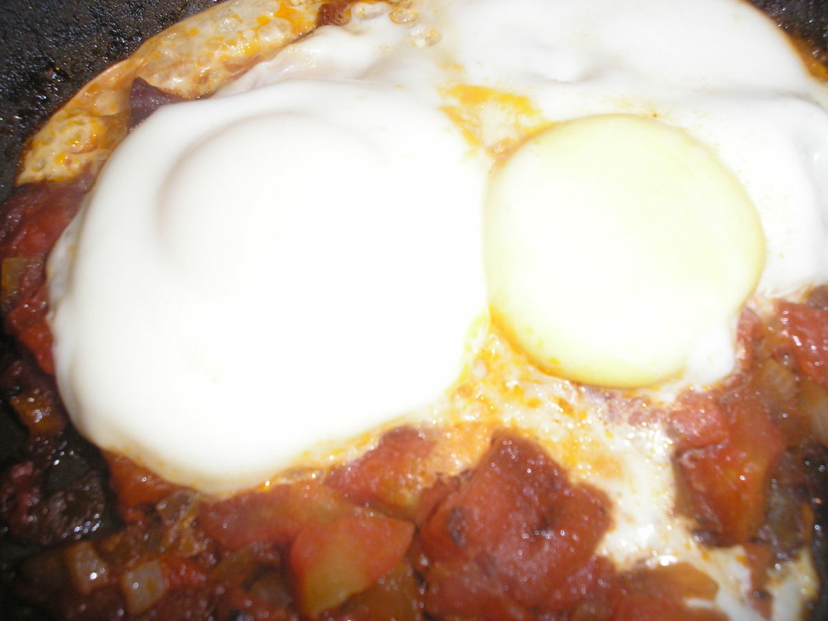 Eggs With Tomatoes -- Avgha Me Tomatoes-image