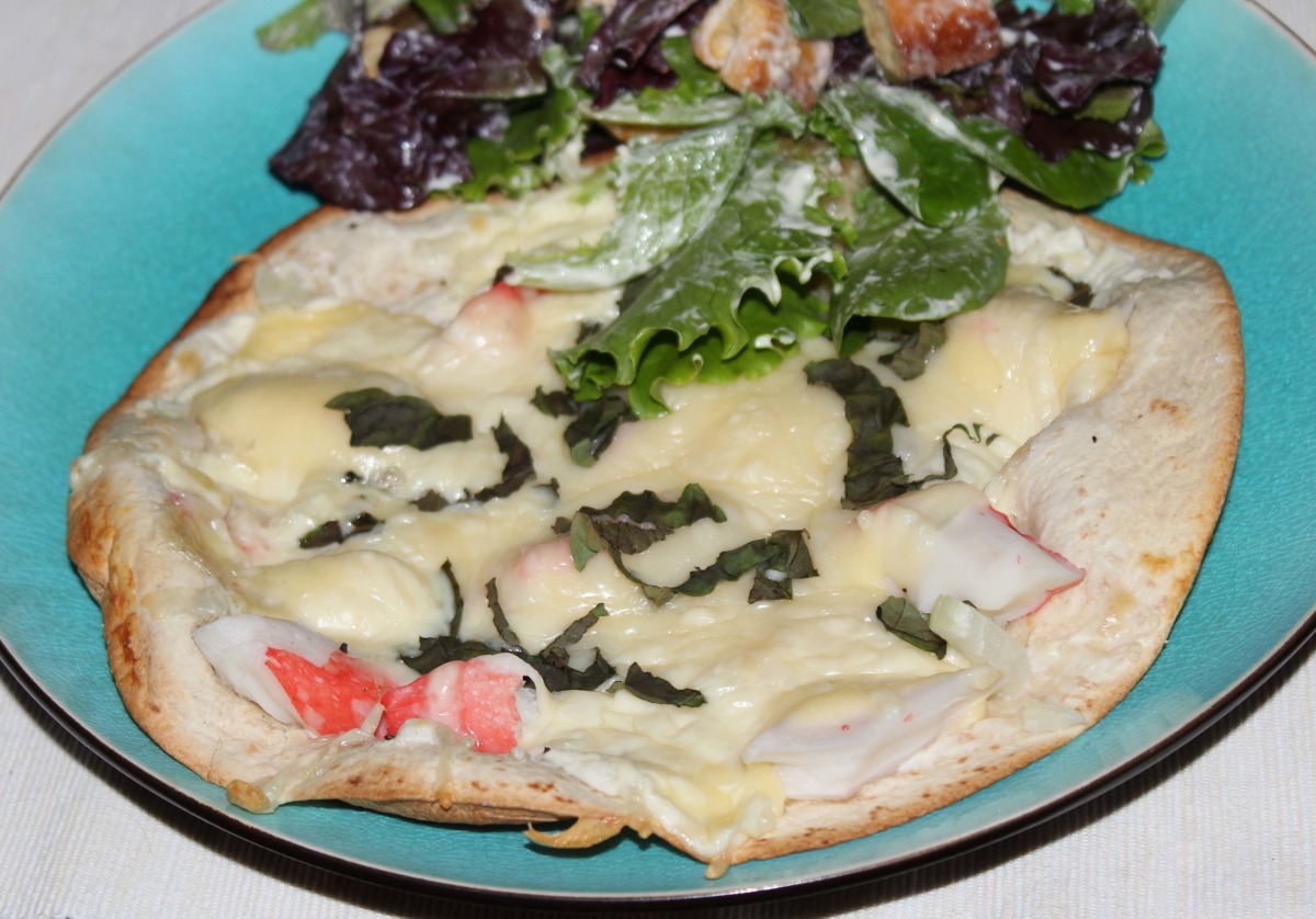 Tortilla Crab Pizza image