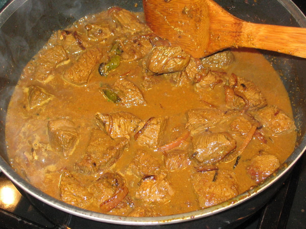 Goan Beef Curry With Vinegar: Beef Vindaloo by Aarti image