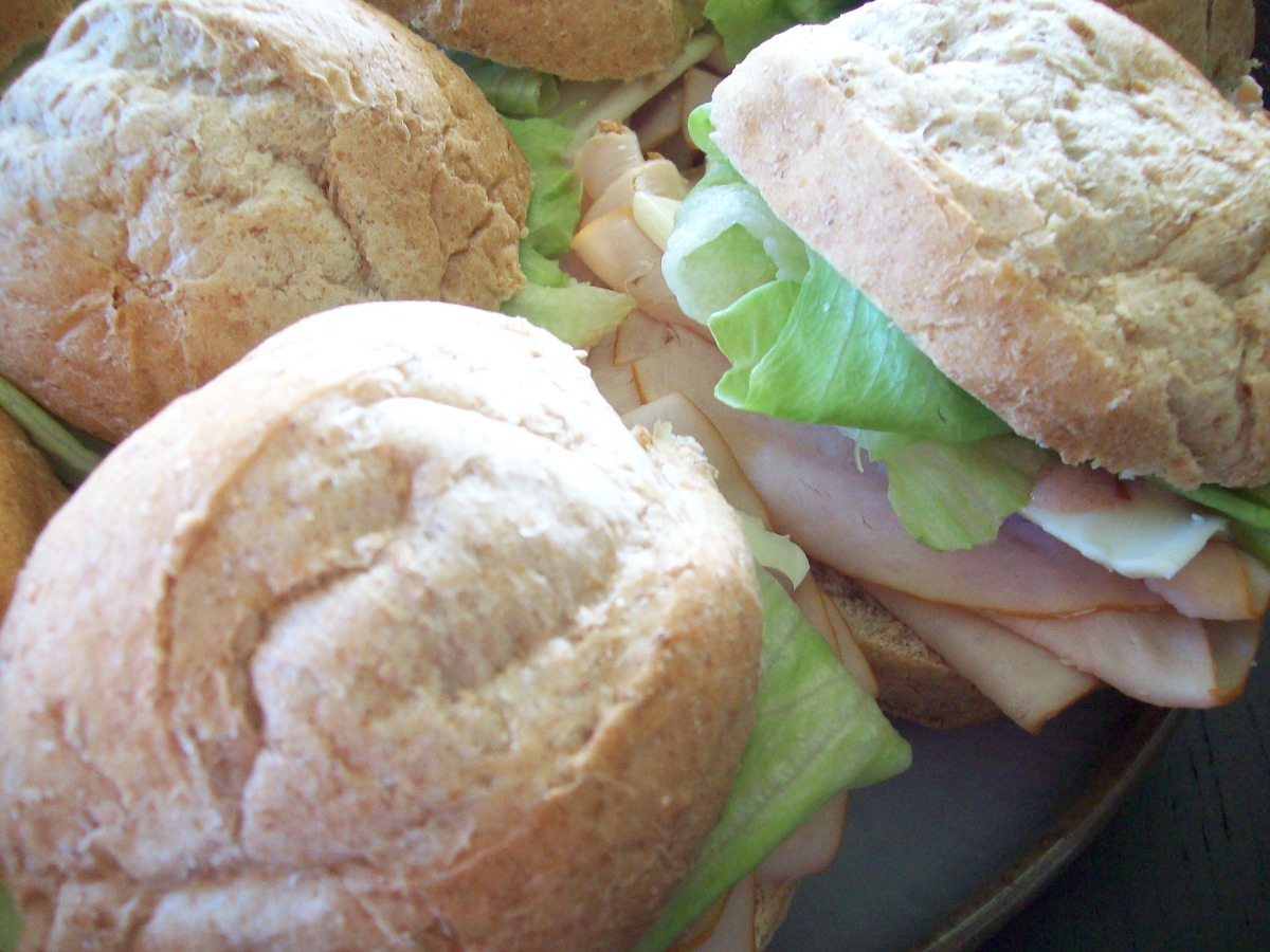 Turkey Sandwich With Cranberry Aioli (Low Fat)-image