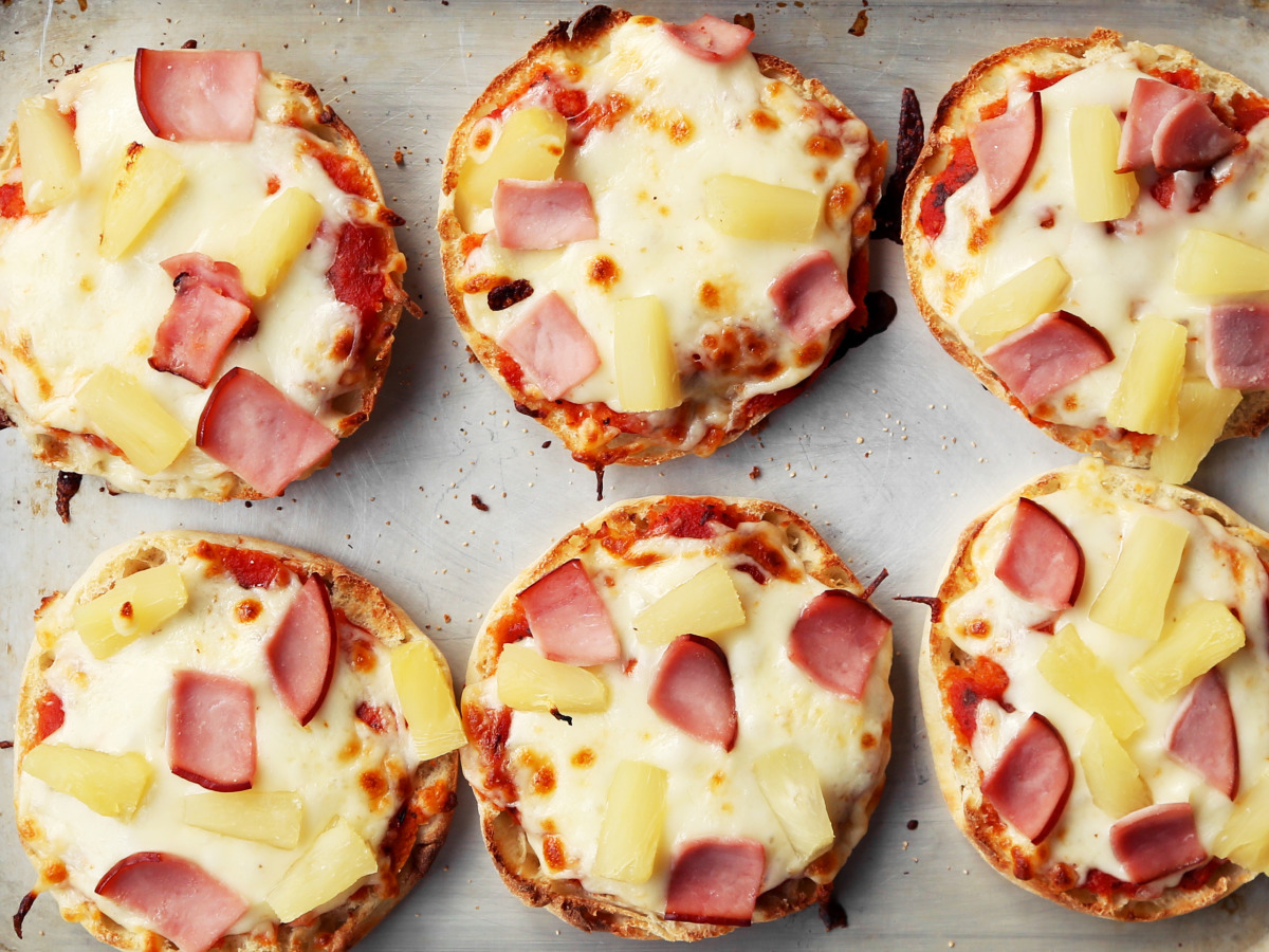 Easy Pizza Muffins-image