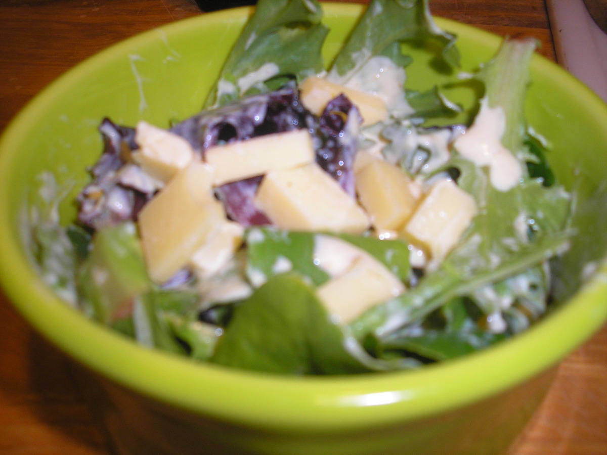 Green Salad With Cheese