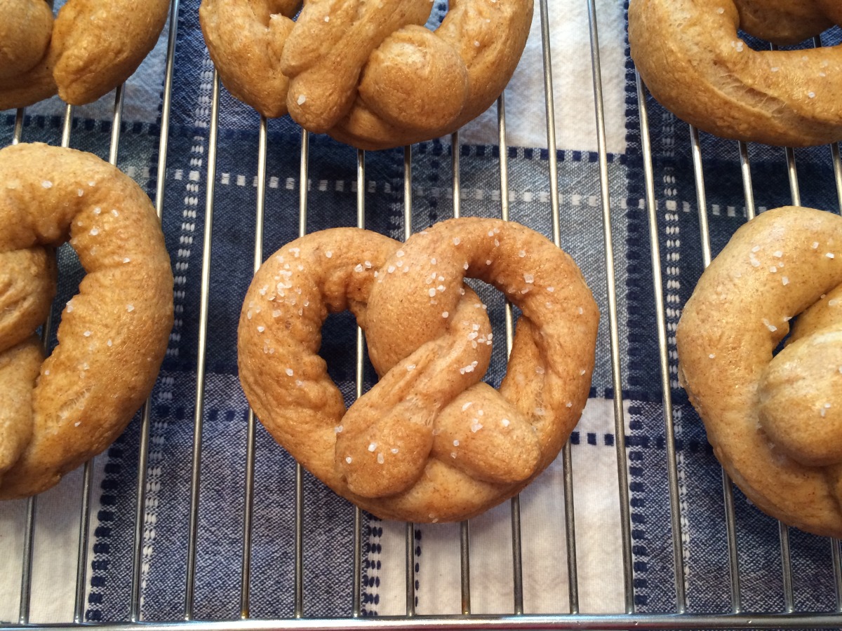 Soft Pretzels (For Bread Machines) image