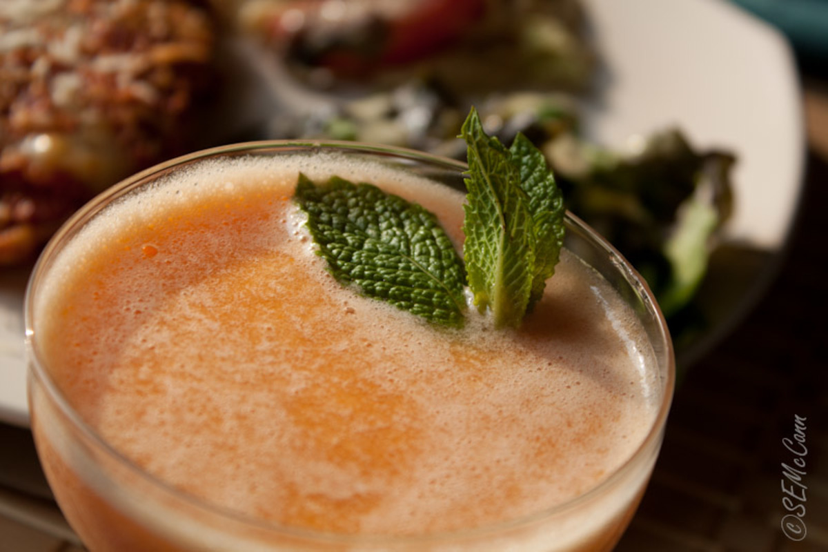 Apricot Bellinis