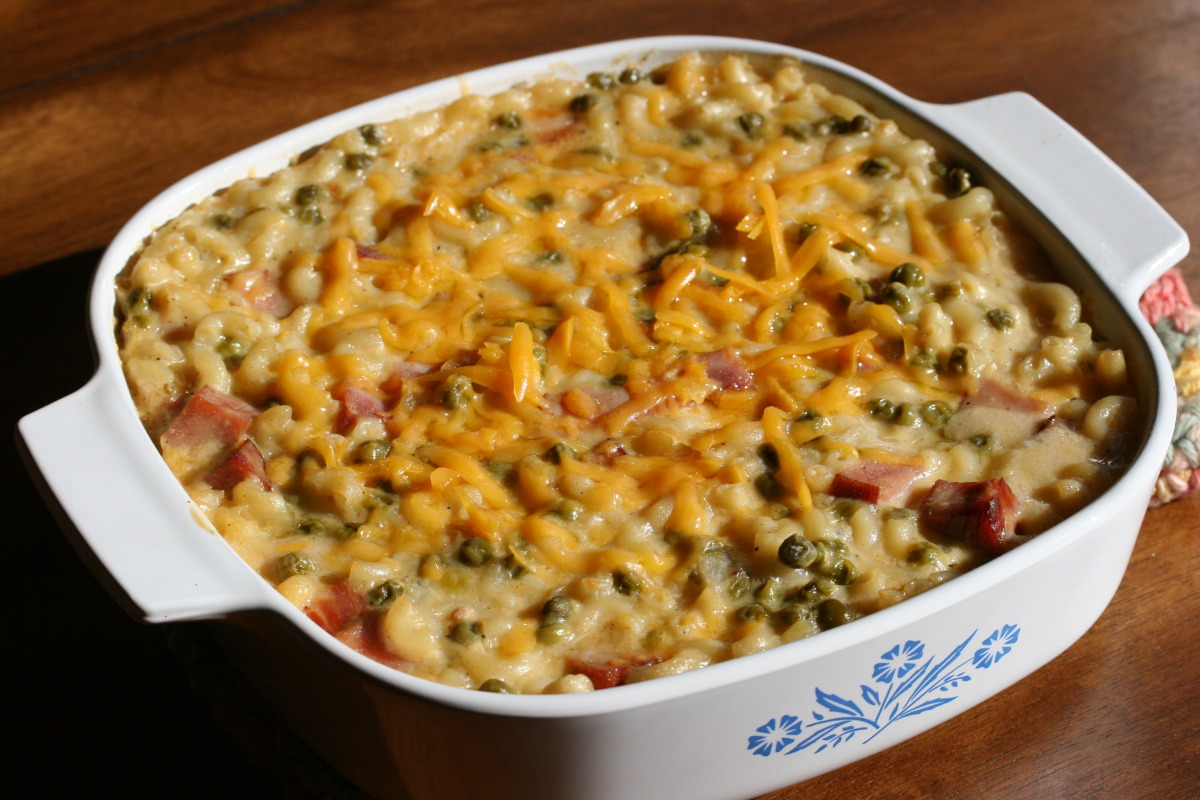 Deluxe Mac & Cheese With Ham and Peas