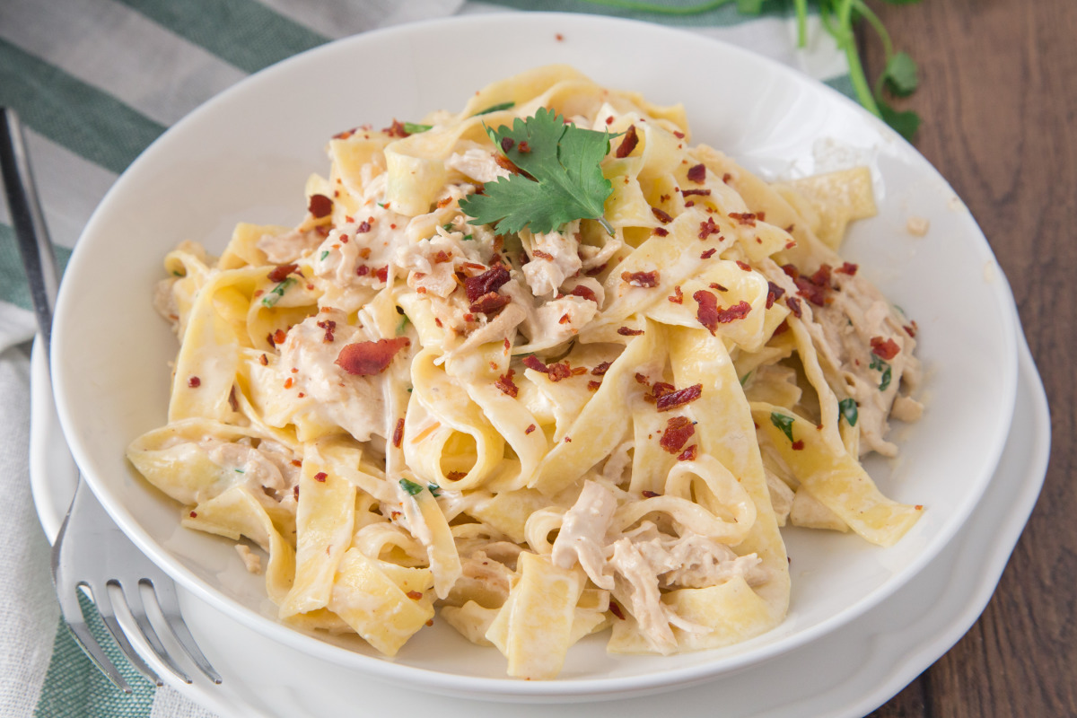 Chicken Alfredo With Crispy Bacon (Paula Deen) image