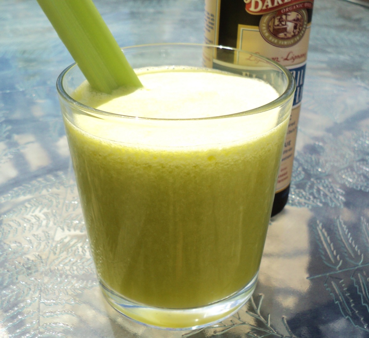 Pineapple, Ginger, Celery and Flax Juice (For the Juicer) Recipe