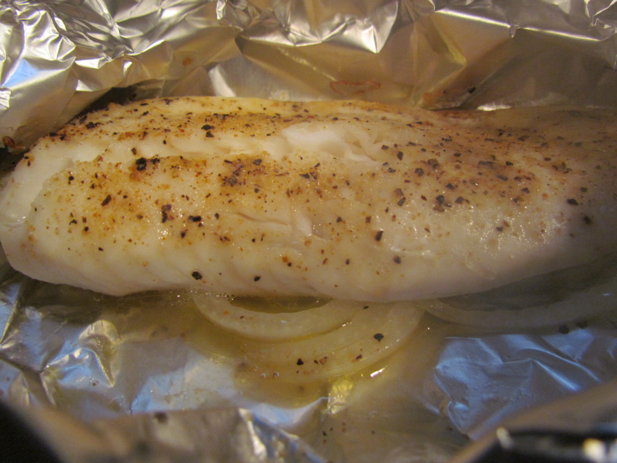 Simple Baked Fish in Foil Ww image
