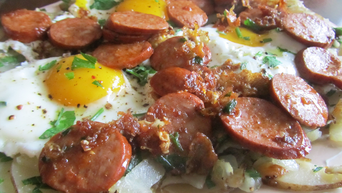 Spanish Fried Eggs With Potatoes and Chorizo (Huevos Fritos Con -image