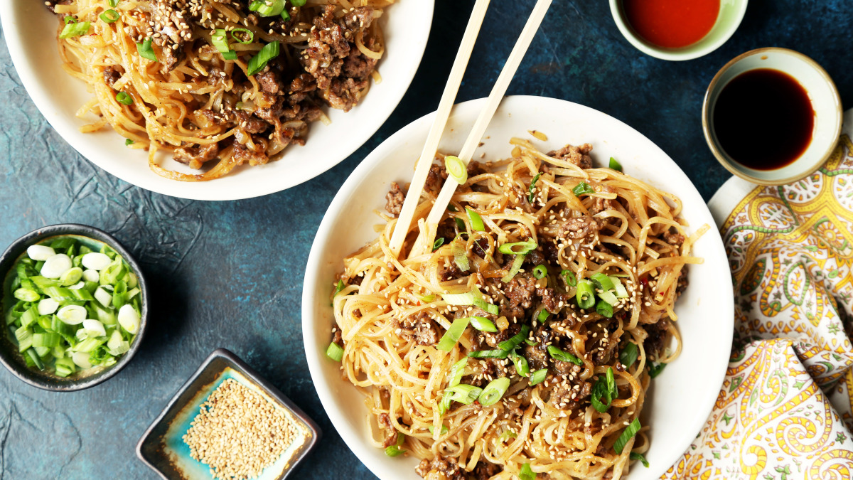 Szechuan Noodles With Spicy Beef Sauce image