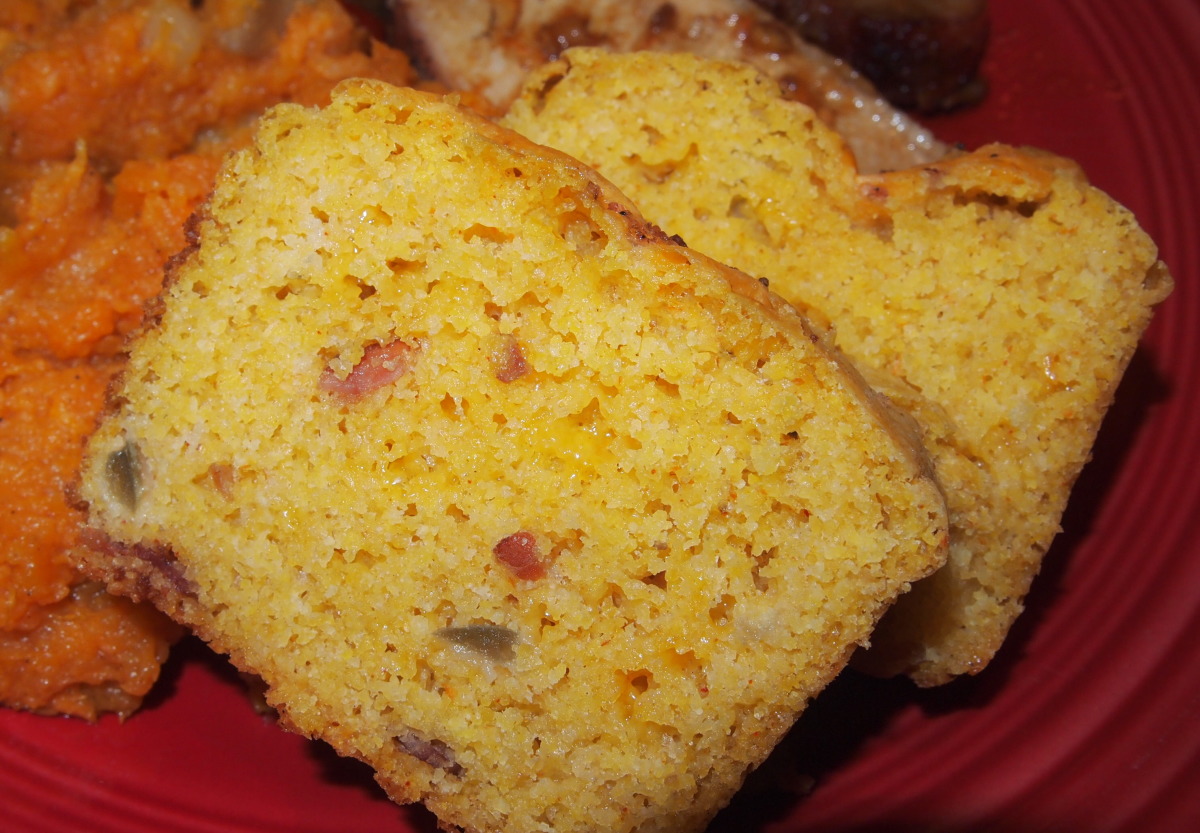 Mini Cheddar Bacon Loaves -- Cornbread!_image