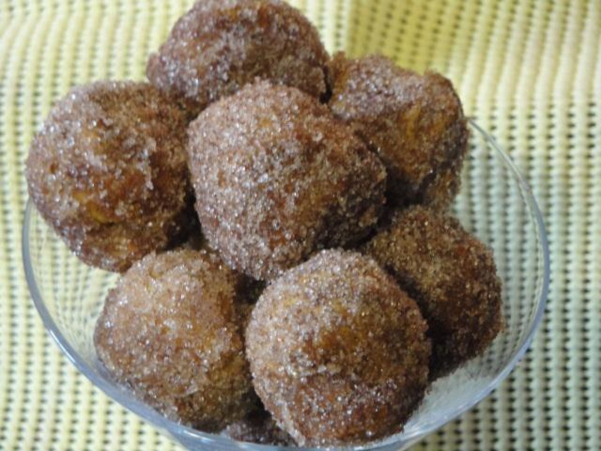 Baked Pumpkin Doughnut Holes