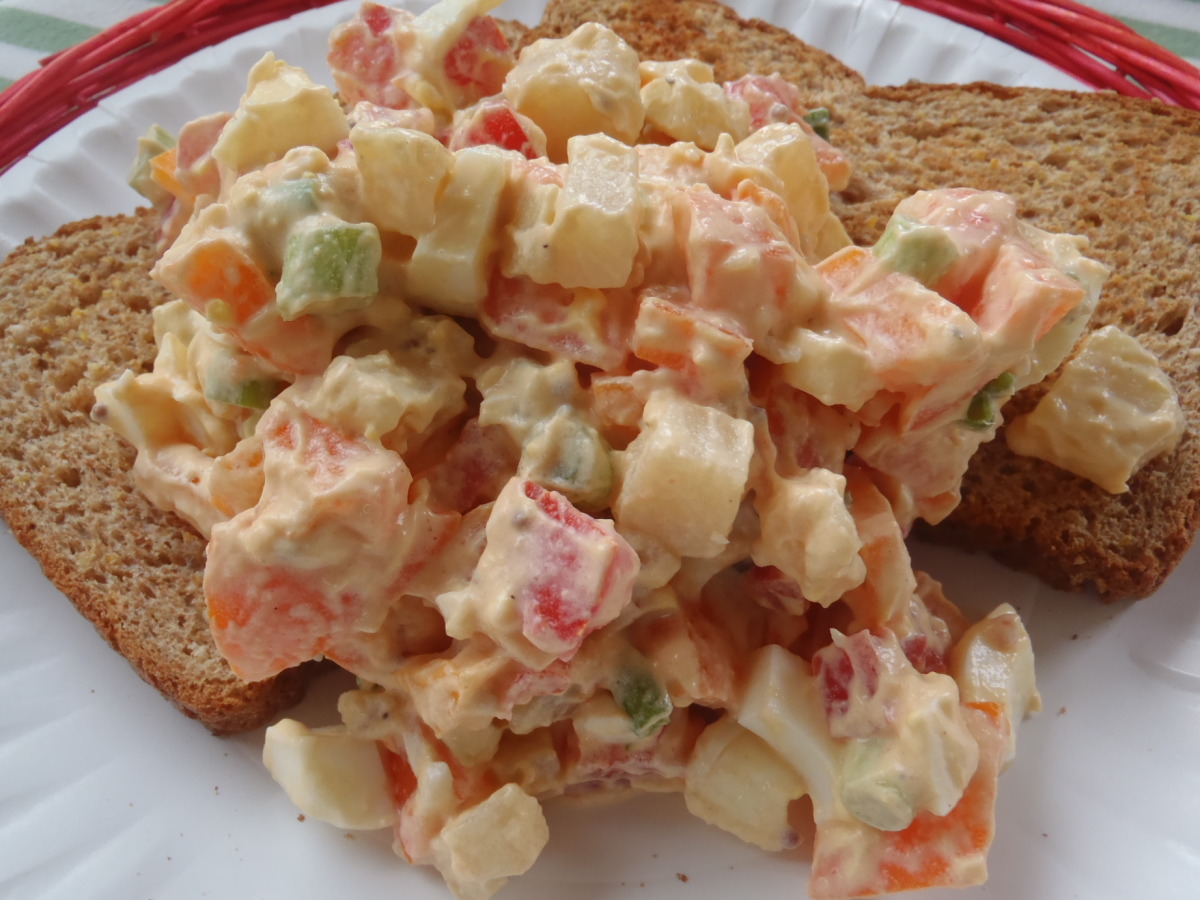 Egg and Tomato Salad Sandwiches (Pita Bread)