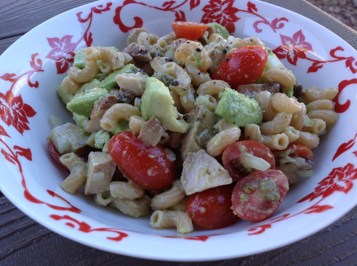 Pasta Salad With Avocado and Chicken_image