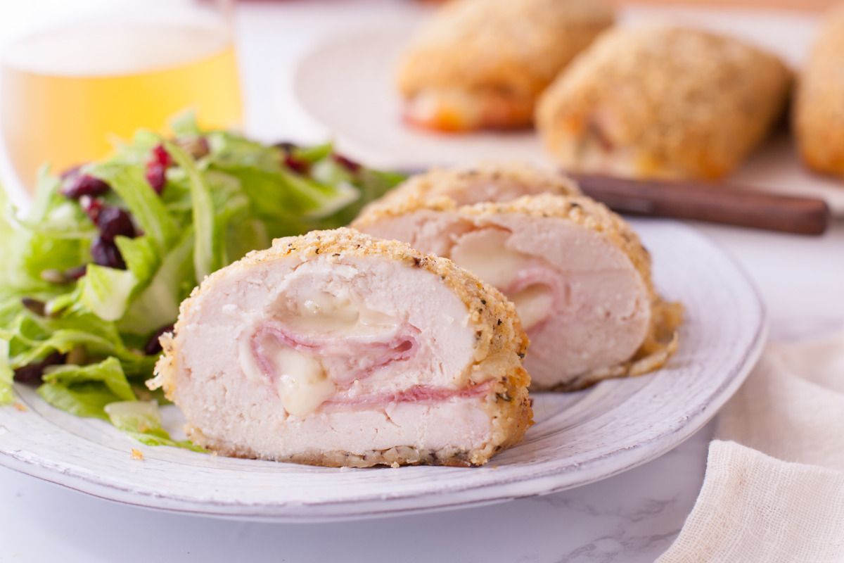 Stuffed Chicken Cordon Bleu_image