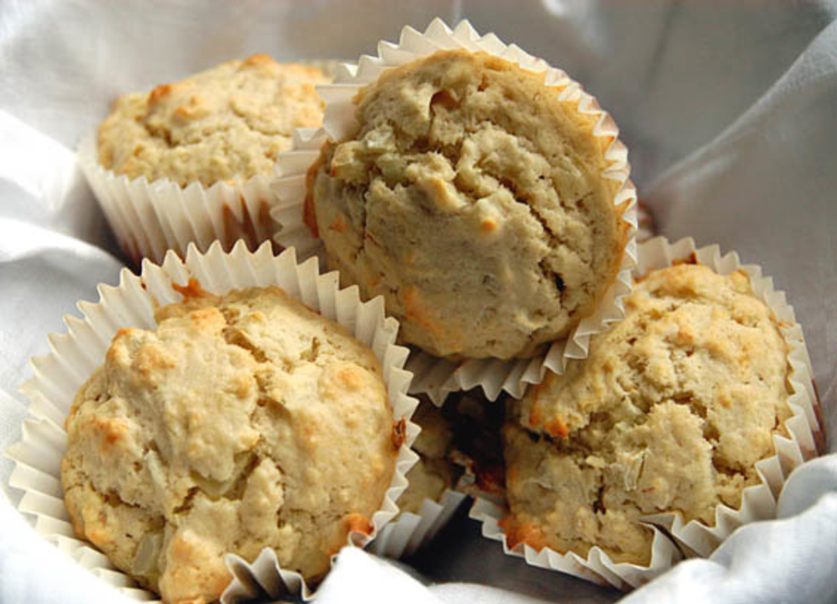 GarlicOnion Dinner Muffins Recipe