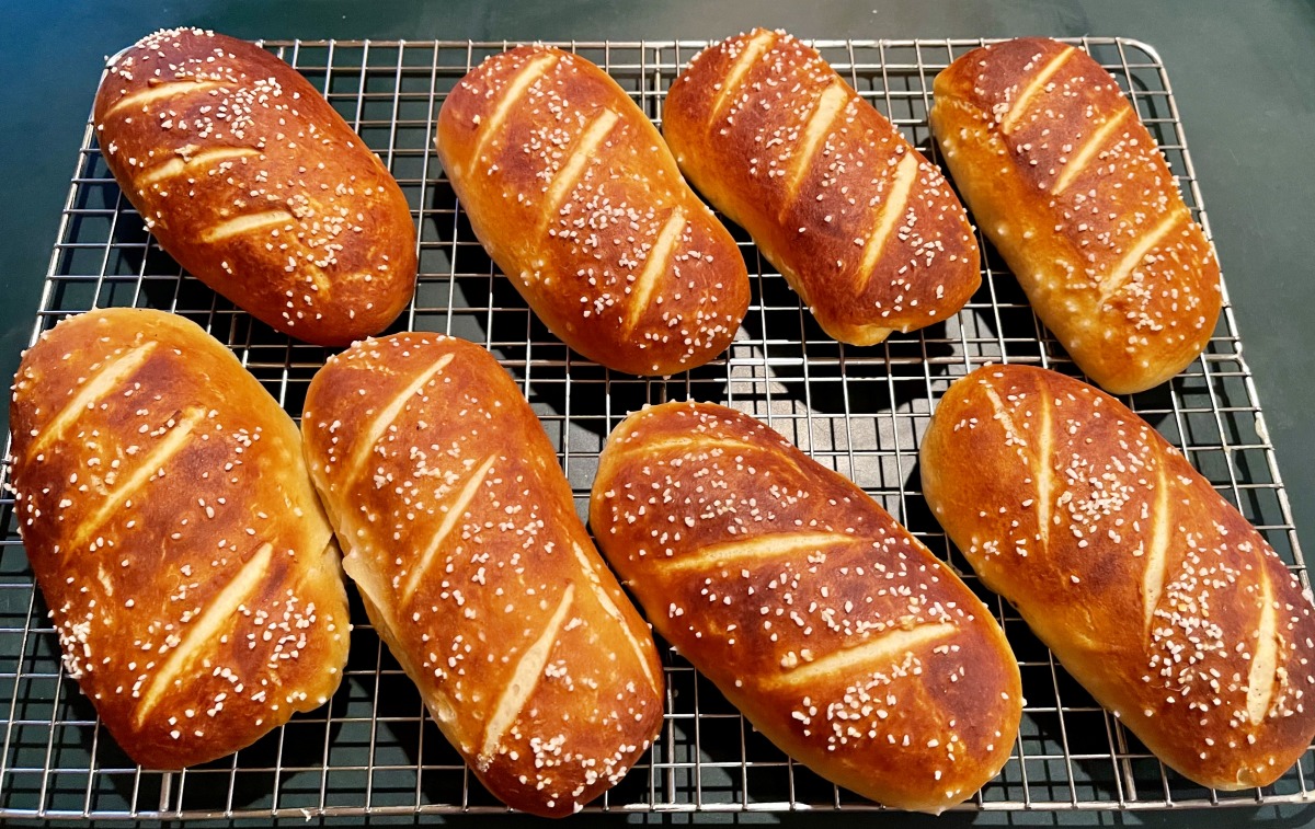 Pretzel Hot Dog Buns