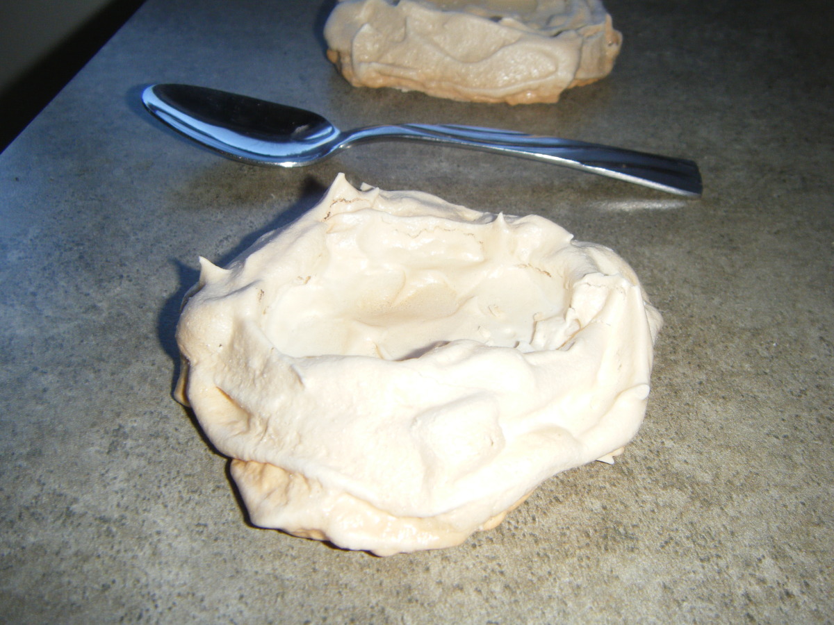 Pavlova by Food.com