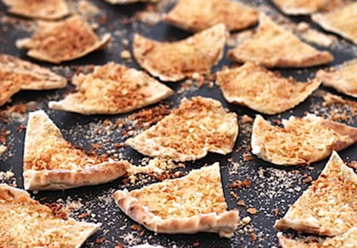 Spiced 'shake 'n' Bake' Pita Chips_image