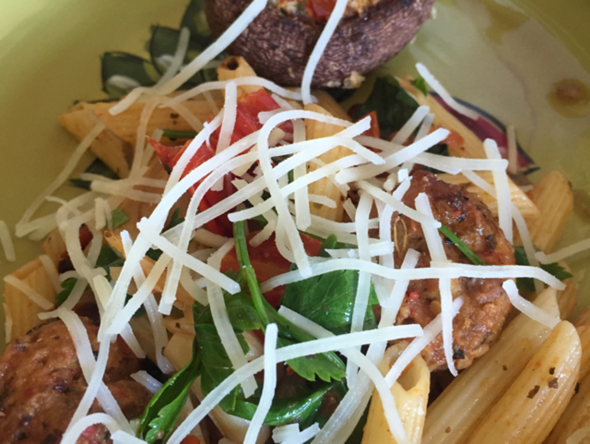 Pasta With Roasted Garlic and Cherry Tomatoes image