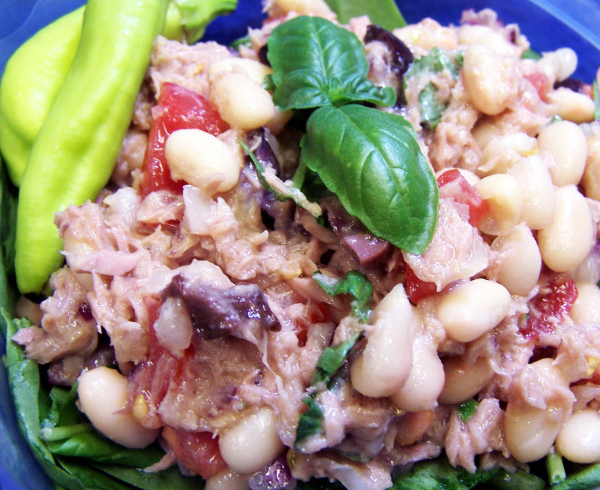 White Bean and Tuna Salad image