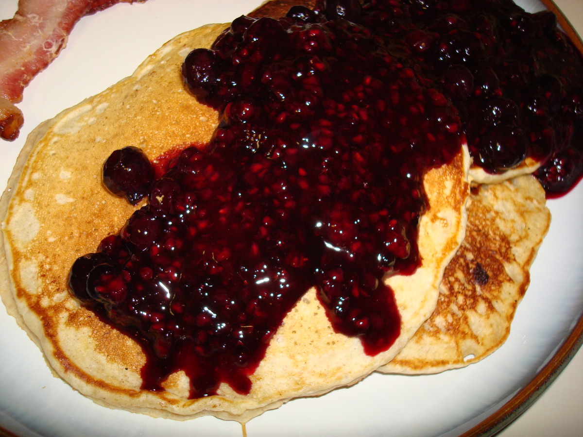 Light & Fluffy Banana Pancakes