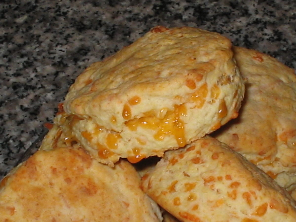 Buttermilk-Cheese Biscuits_image
