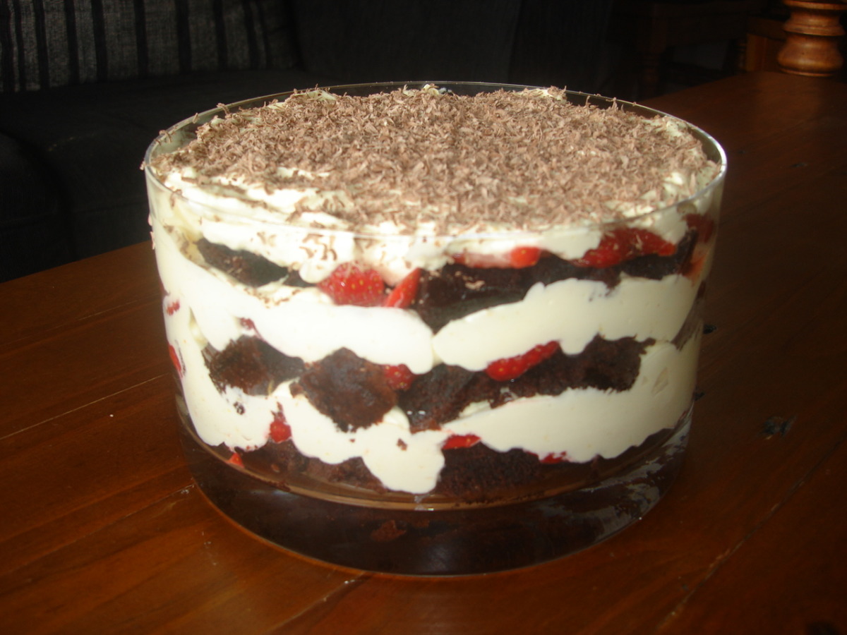 St. Patrick's Day Trifle - Bitz & Giggles