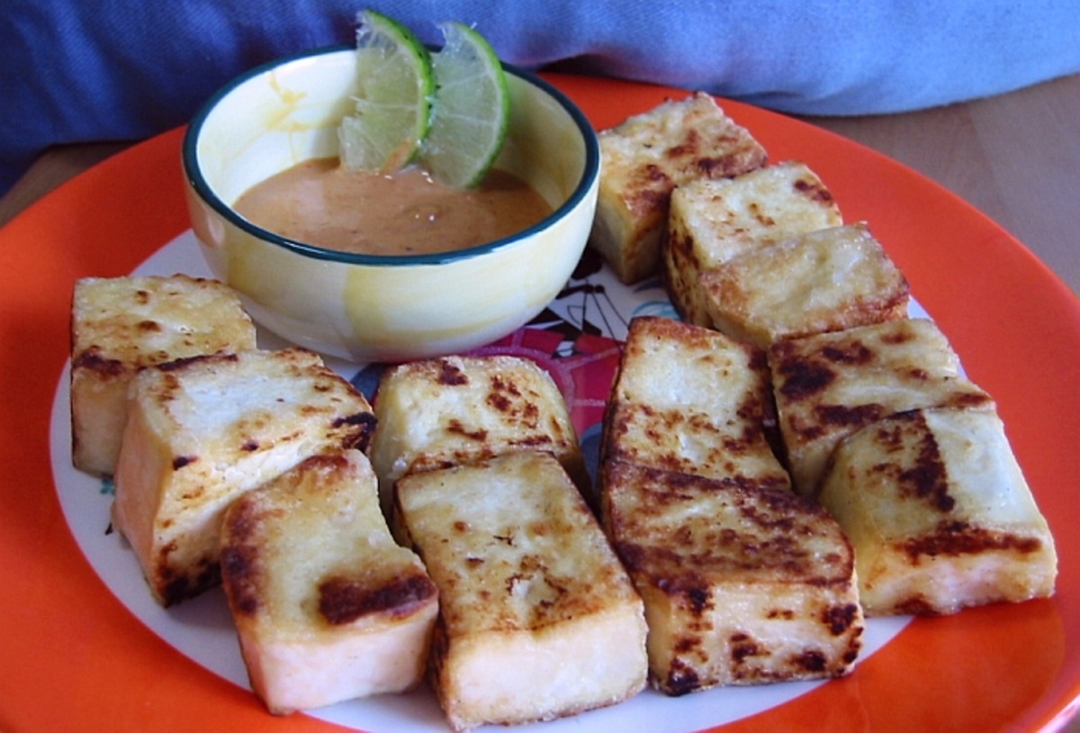 Pan-Fried Tofu with Spicy Peanut Sauce Recipe - Food.com