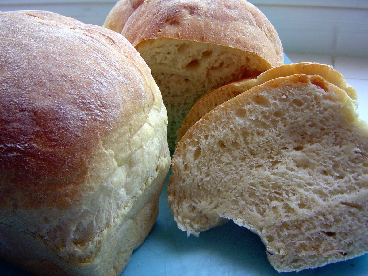 Awesome Homemade Crusty Bread (Bread Machine)_image