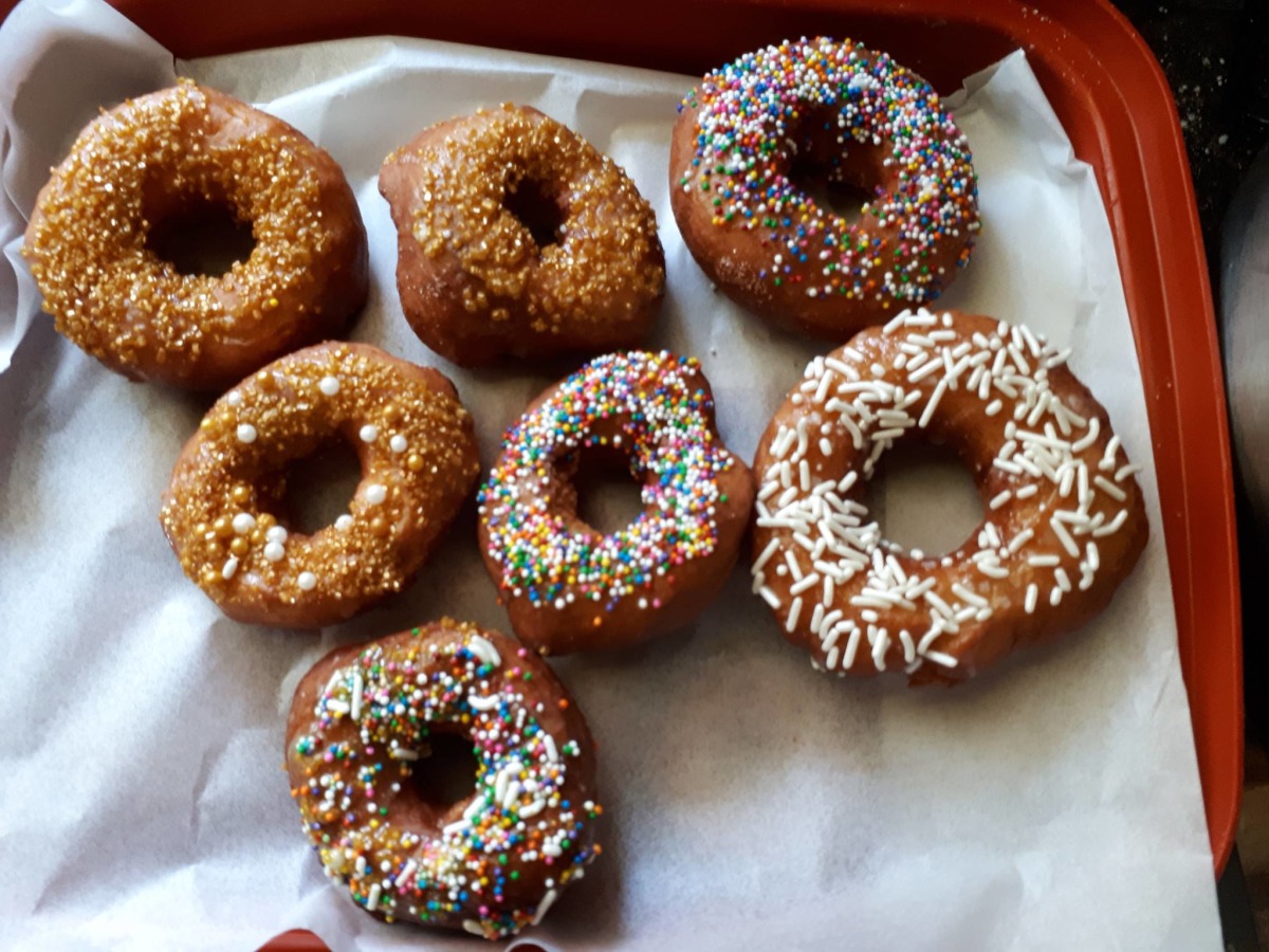 Cake Doughnuts 1972 ( Canadian )