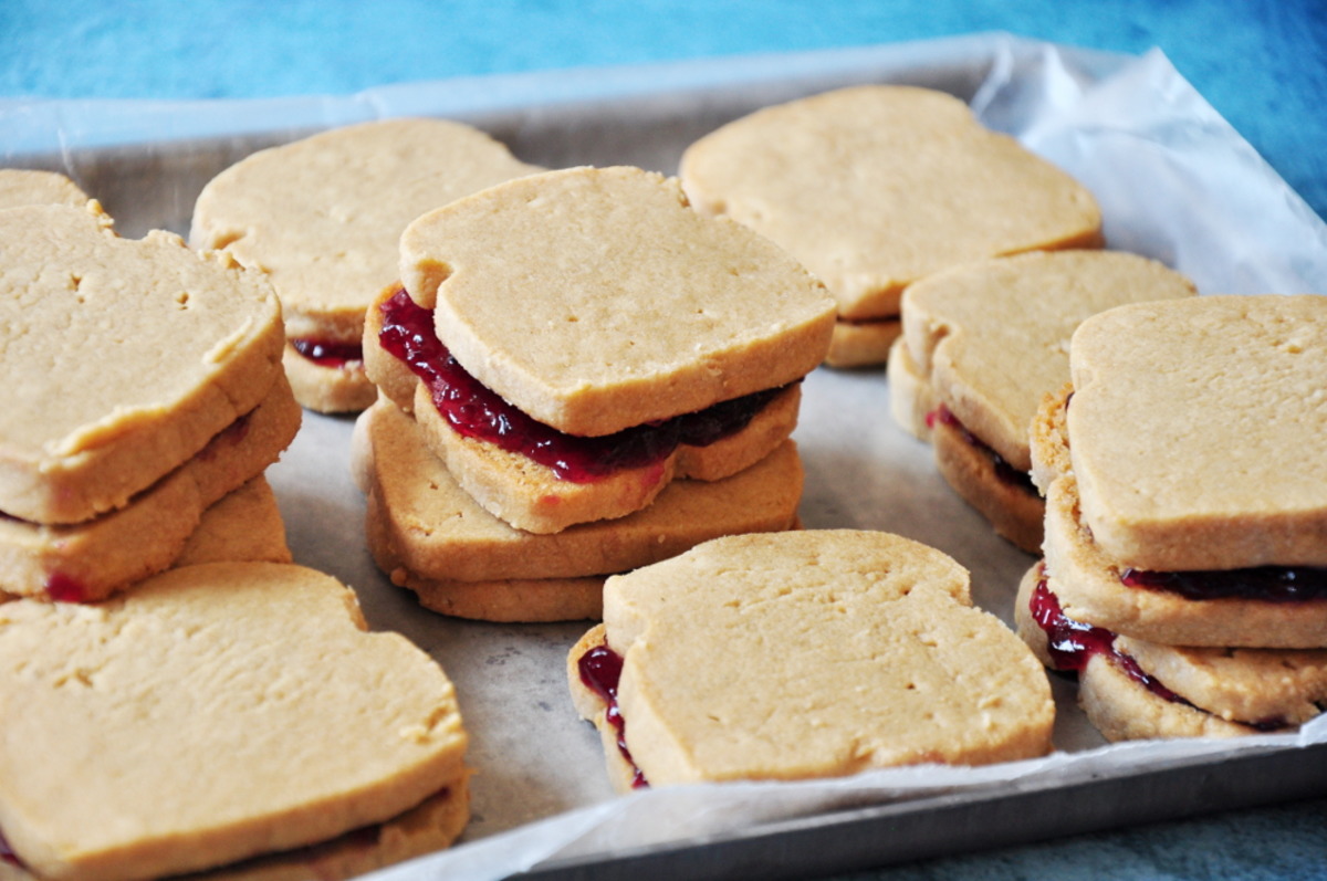 P.B.J.(sandwich-shaped ) Cookies:_image