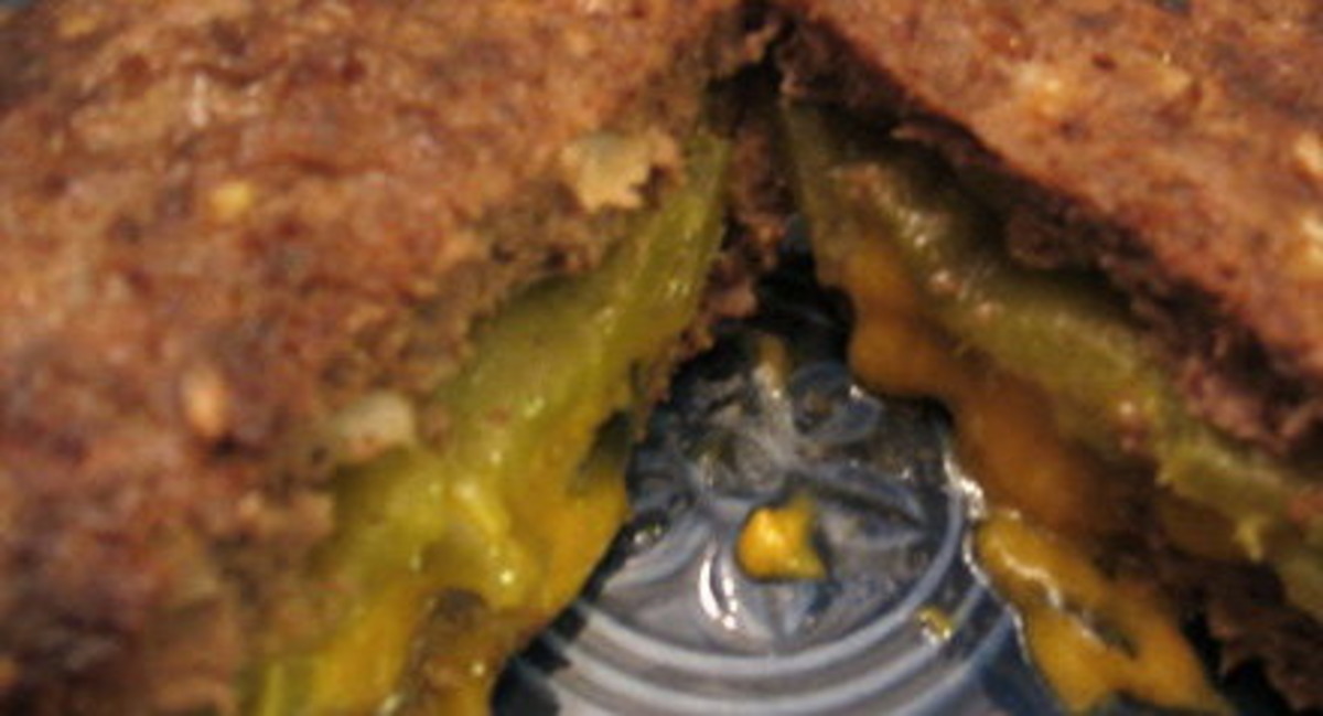Cheese & Green Chilies Stuffed Burgers_image