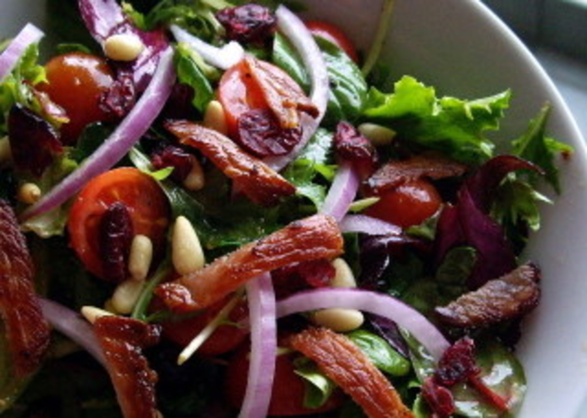Garden Salad With Cranberries, Pine Nuts, and Bacon