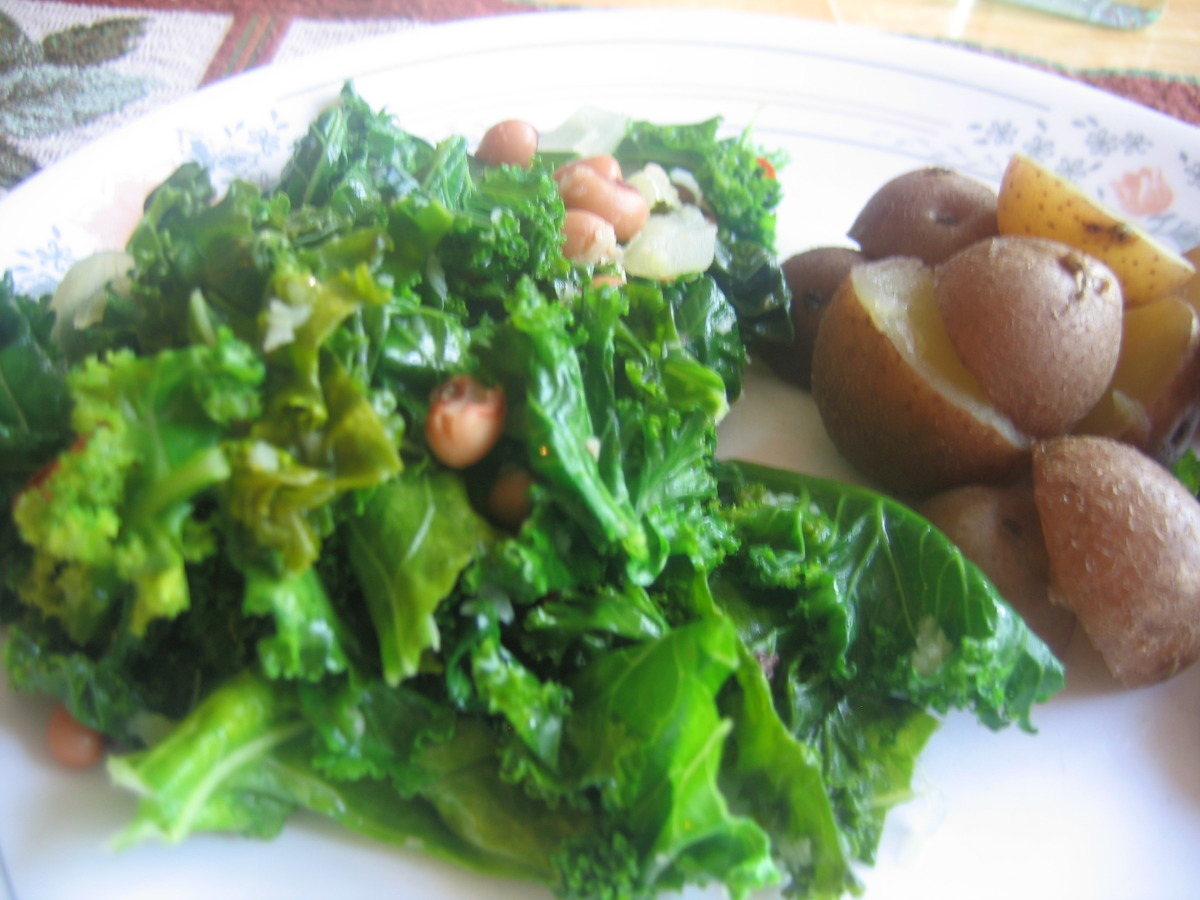 Blackeyed Peas with Garlic and Kale Recipe