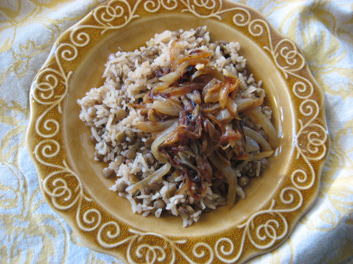 Palestinian Lentils and Rice With Crispy Onions_image