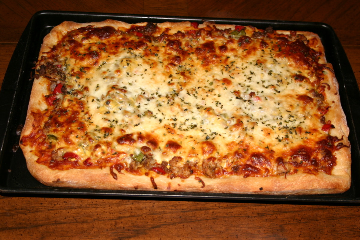 Addictive Cheeseburger Pizza
