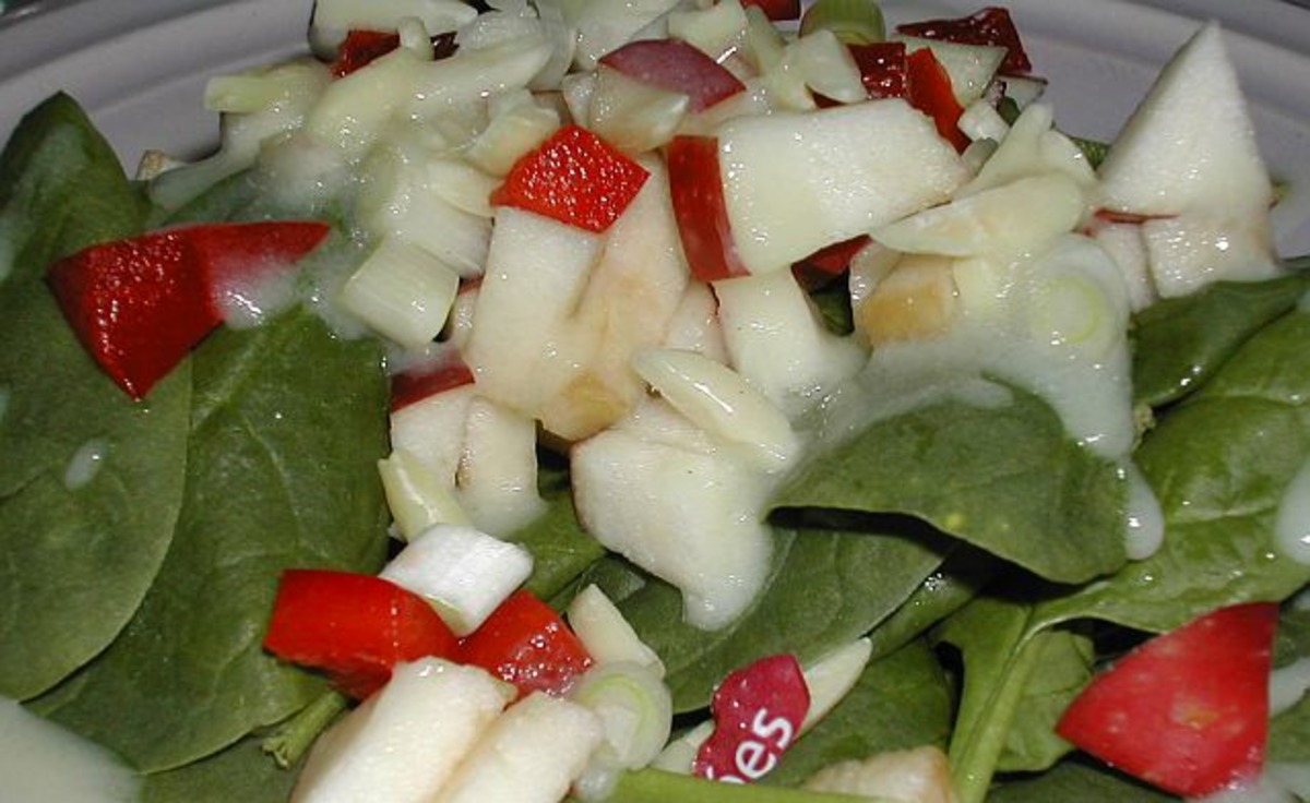 Annie's Spinach Salad image