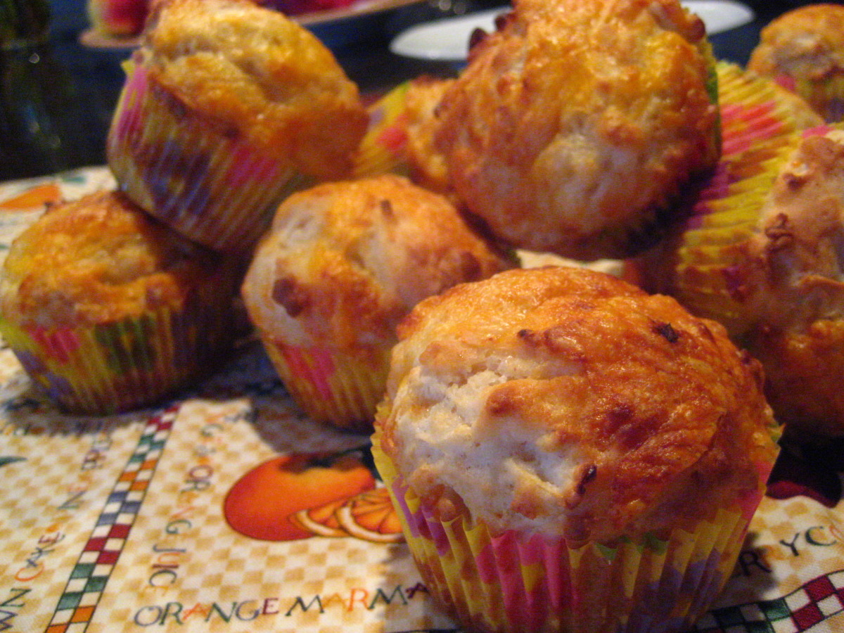 Apple and Cheddar Cheese Muffins