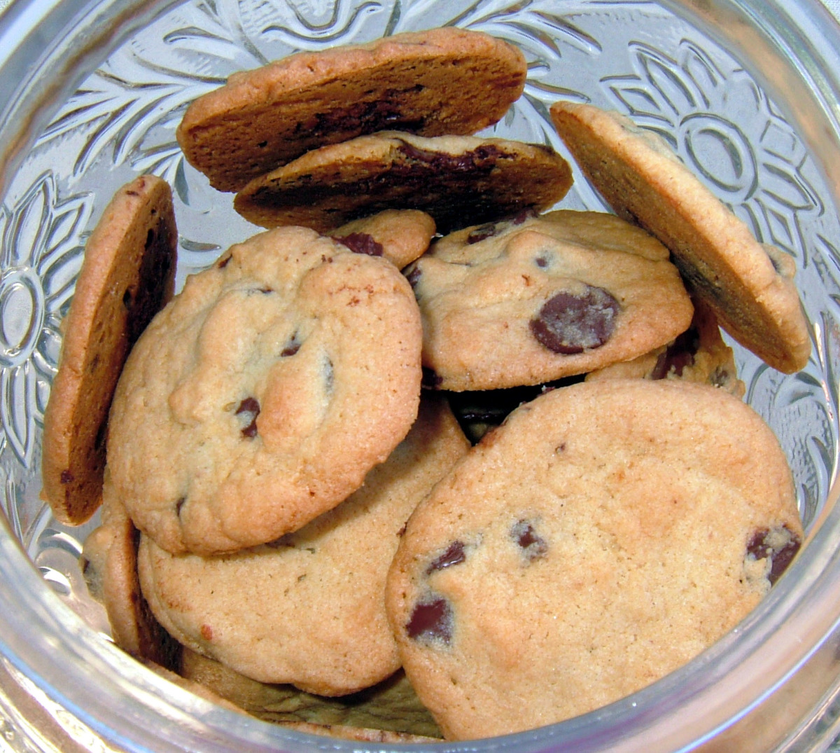 Thin & Crisp Chocolate Chip Cookies_image