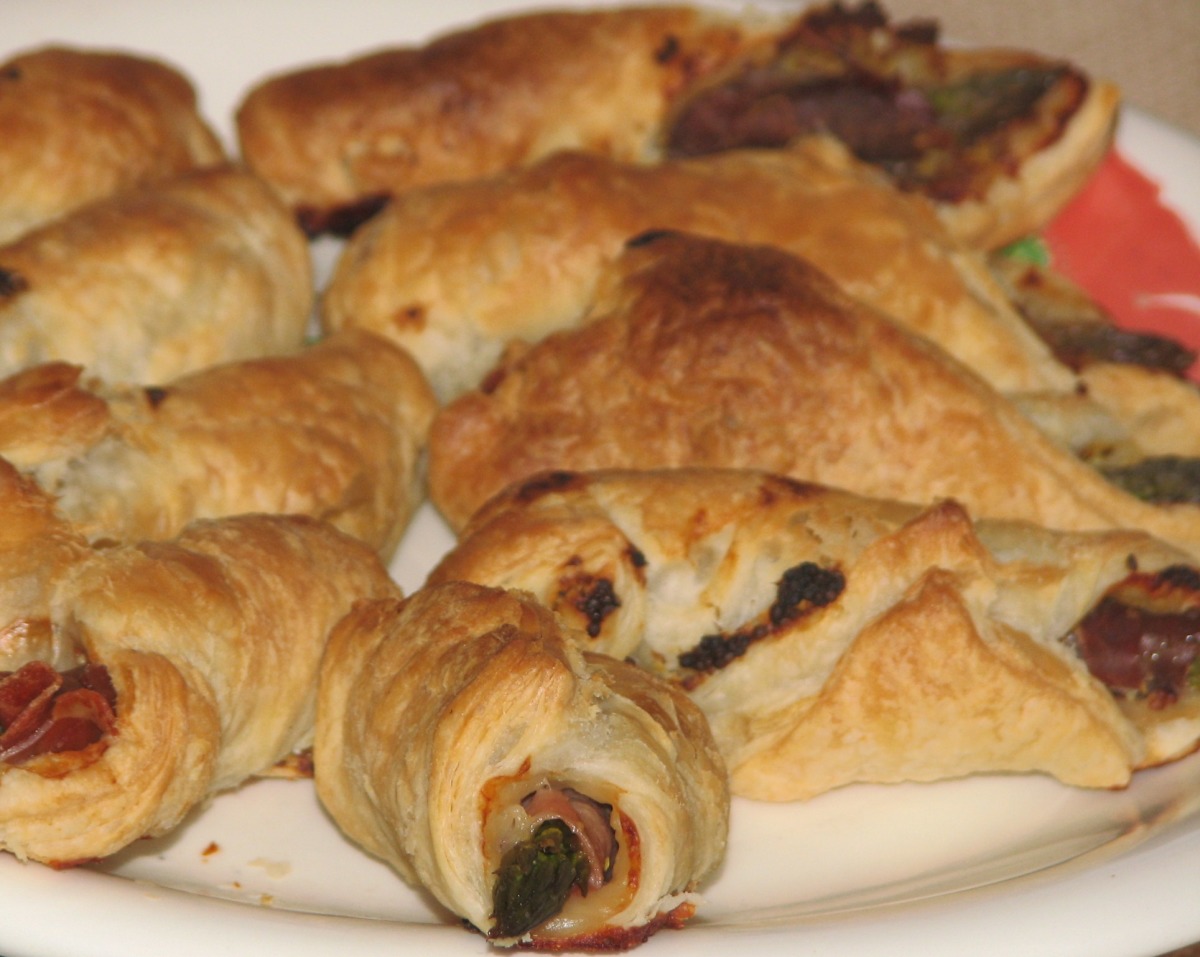 Asparagus Tip & Prosciutto Puffs
