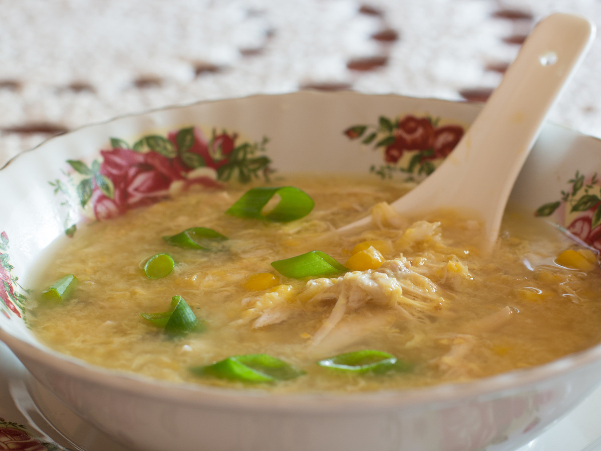 Chinese Corn Soup with Chicken (鸡蛋玉米羹)
